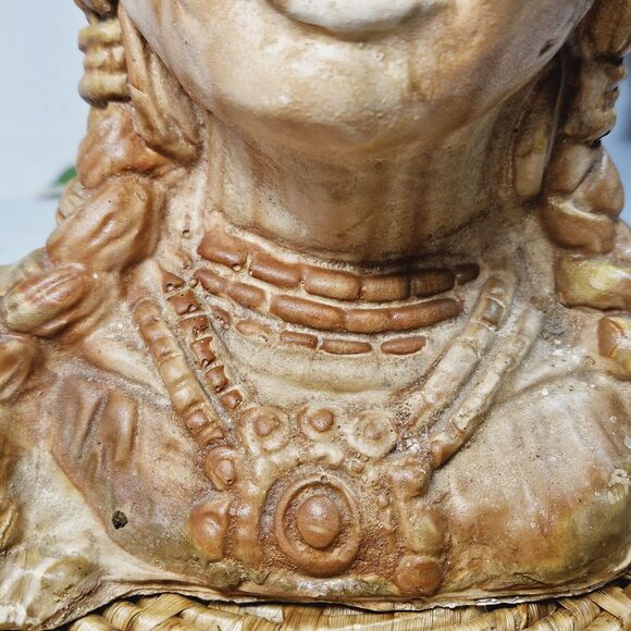 Vintage Native American Indian Woman Statue Swirl Clay Resin Carved Sculpture - Picture 8 of 16